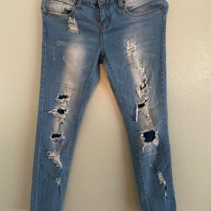 Distressed Blue Capri Jeans